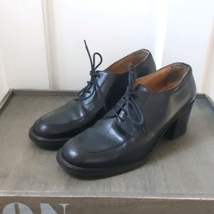 Pegabo leather lace-up dress shoes